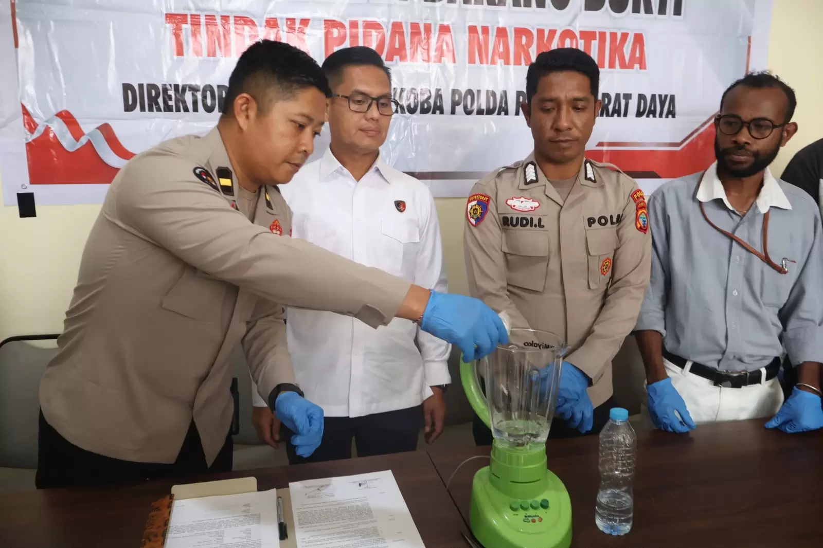 Polda Papua Barat Daya Musnahkan 22,86 Gram Sabu Barang Bukti