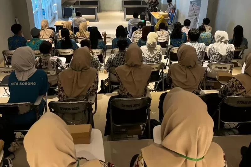 Suara Muda dari Timur Dorong Remaja Sorong Berani Menulis - 1